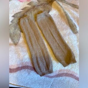 Uniqlo beige legwarmers